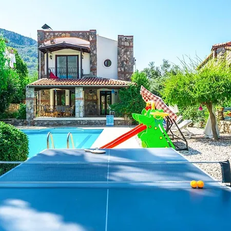 Sleeps 6 With Pool Air Con And Wifi Villa Oludeniz