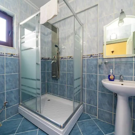 Sleeps 6 With Pool Air Con And Wifi * Oludeniz