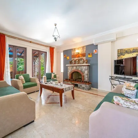 Sleeps 6 With Pool Air Con And Wifi Villa Oludeniz